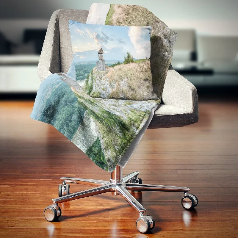 Silk blankets with a smooth and elegant touchSilk blankets with a smooth and elegant touchDesignart 'View Tower on Hill Panorama' Landscape Fleece Throw Blanket