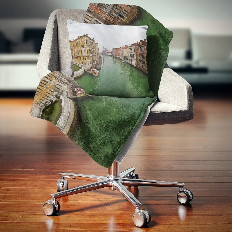 Acrylic blankets for a soft and affordable alternativeAcrylic blankets for a soft and affordable alternativeDesignart 'Green Waters in Venice Grand Canal' Landscape Fleece Throw Blanket