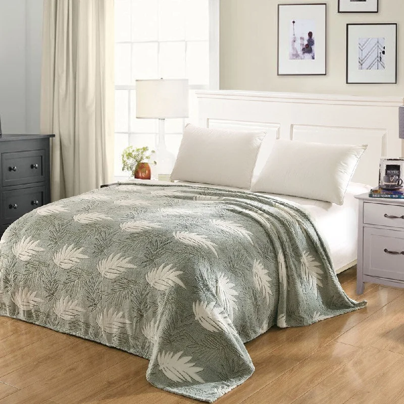 Silk blankets with a smooth and elegant touchSilk blankets with a smooth and elegant touchFall Leaves Microplush Blanket Silk blankets with a smooth and elegant touchSilk blankets with a smooth and elegant touchFall Leaves Microplush Blanket