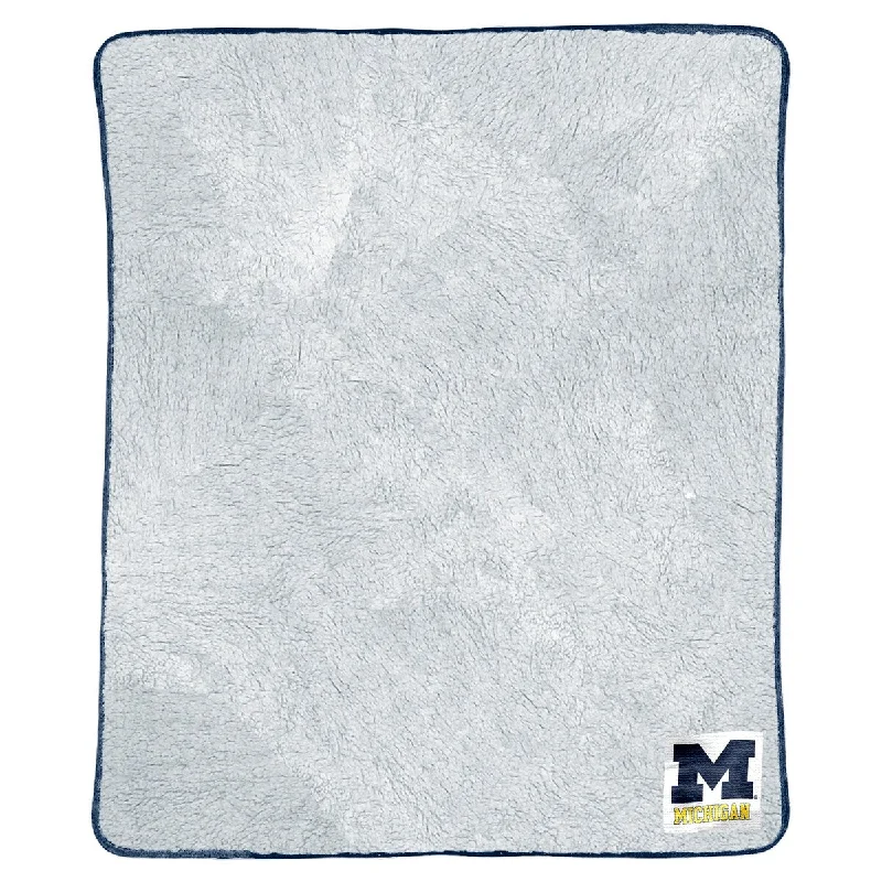 Queen - size blankets for standard - sized bedsQueen - size blankets for standard - sized bedsCOL 114 Michigan Patch Two Tone Sherpa Throw Queen - size blankets for standard - sized bedsQueen - size blankets for standard - sized bedsCOL 114 Michigan Patch Two Tone Sherpa Throw