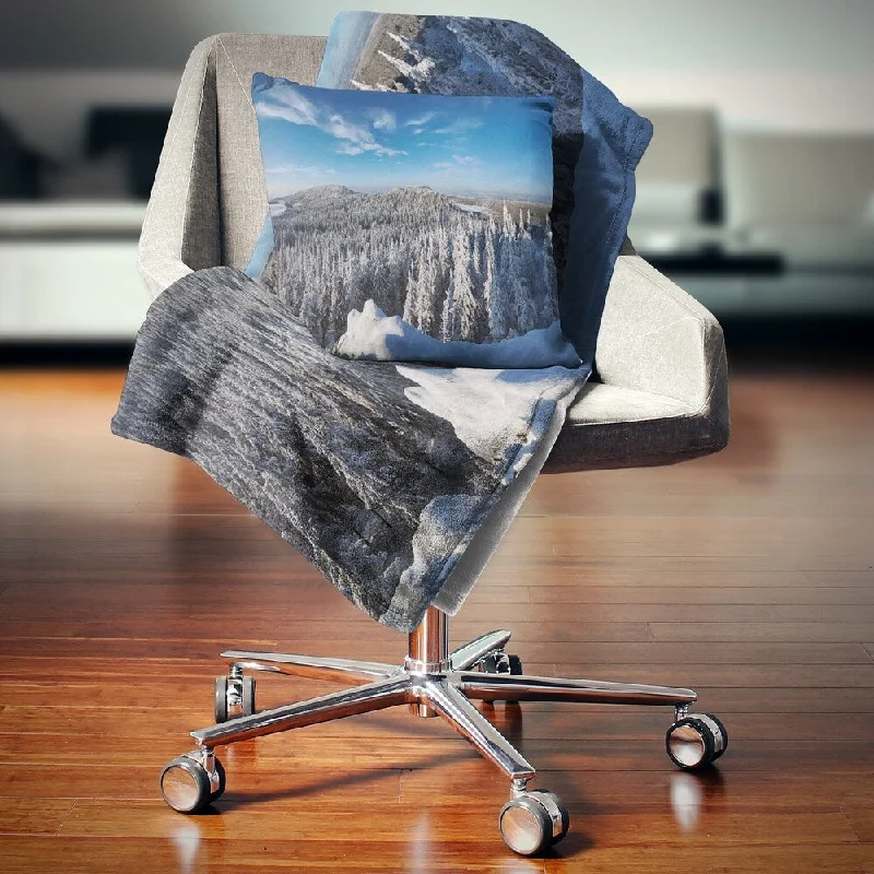Fleece blankets for a cozy and plush textureFleece blankets for a cozy and plush textureDesignart 'Gory Stolowe from Szczeliniec Mountains' Landscape Wall Throw Blanket Fleece blankets for a cozy and plush textureFleece blankets for a cozy and plush textureDesignart 'Gory Stolowe from Szczeliniec Mountains' Landscape Wall Throw Blanket