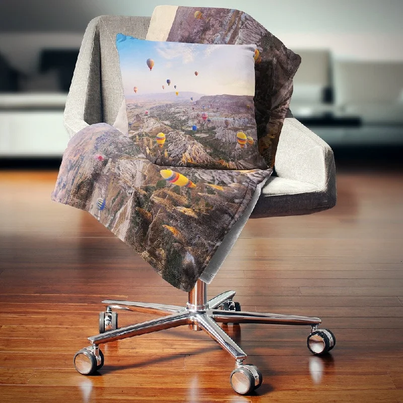 Mohair blankets with a unique sheen and softnessMohair blankets with a unique sheen and softnessDesignart 'Hot Air Balloon Flying' Photography Throw Blanket