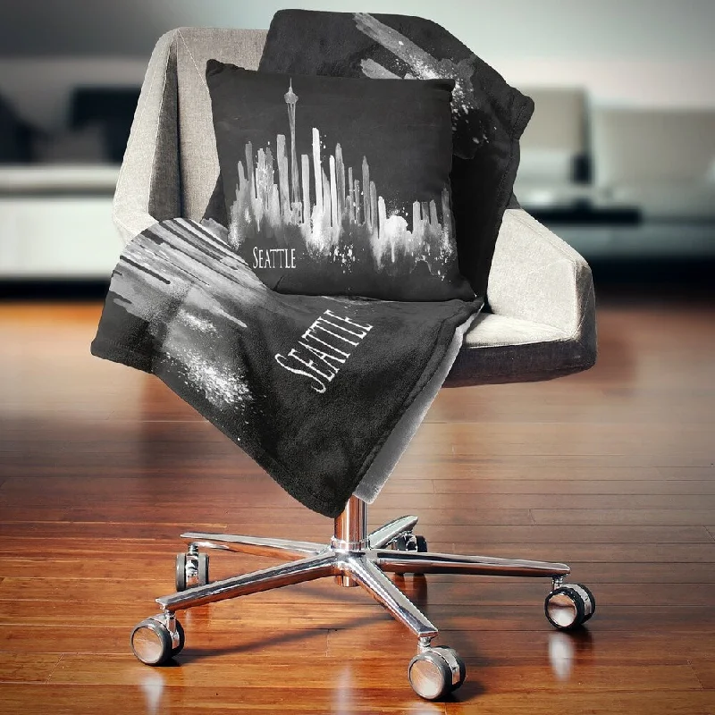 Linen blankets with a rustic and textured lookLinen blankets with a rustic and textured lookDesignart 'Seattle Dark Silhouette' Cityscape Throw Blanket