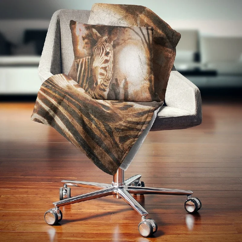Cashmere blankets for ultimate softness and luxuryCashmere blankets for ultimate softness and luxuryDesignart 'Vintage Style African Zebra' African Throw Blanket