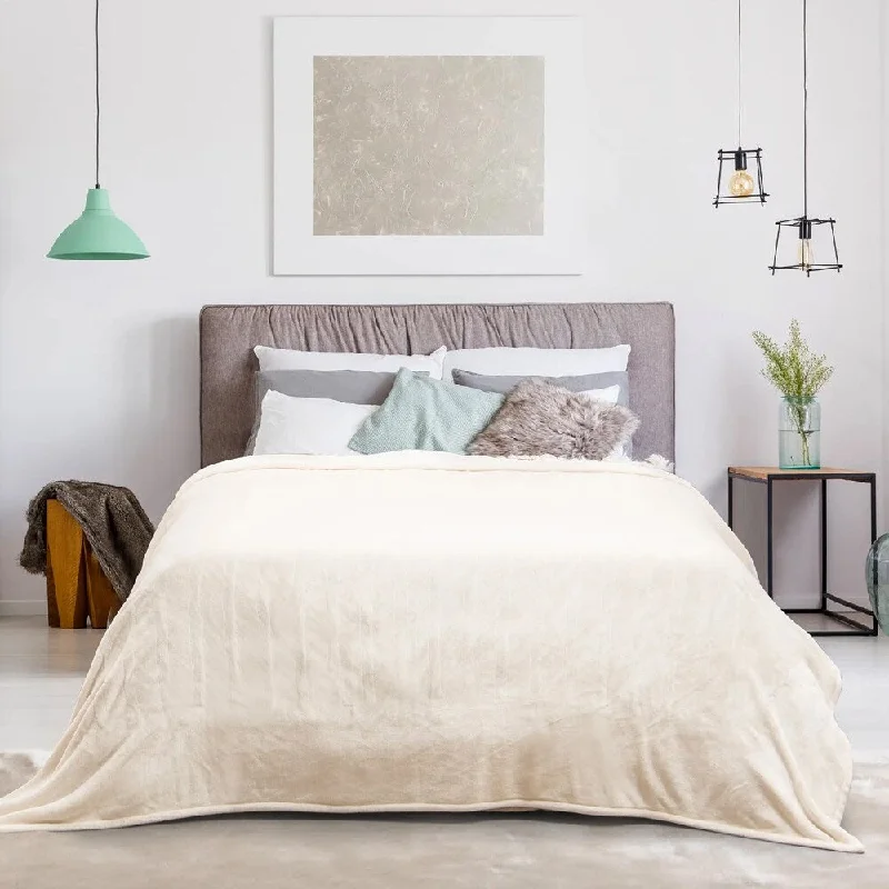 Silk blankets with a smooth and elegant touchSilk blankets with a smooth and elegant touch84" x 90" Twin Size Electric Heated Blanket Blanket Beige