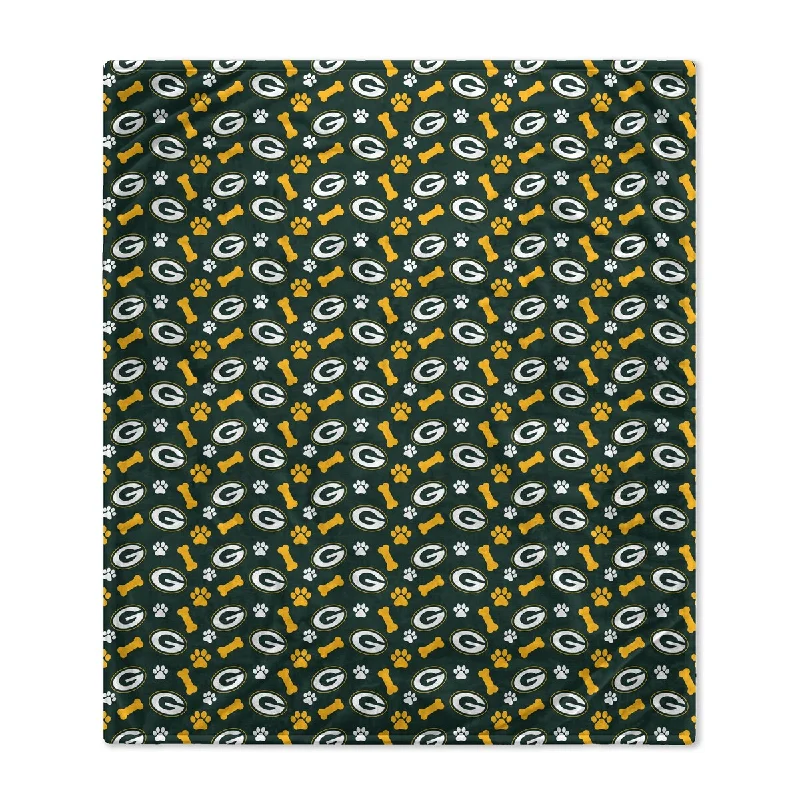 Chenille blankets with a thick and fuzzy textureChenille blankets with a thick and fuzzy textureNFL Green Bay Packers - Bones Repeat Pet Blanket