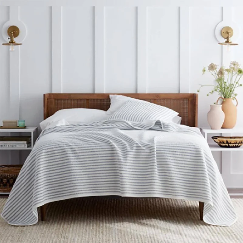 Mohair blankets with a unique sheen and softnessMohair blankets with a unique sheen and softnessTwin Stripe Cotton Blanket Dusty Blue
