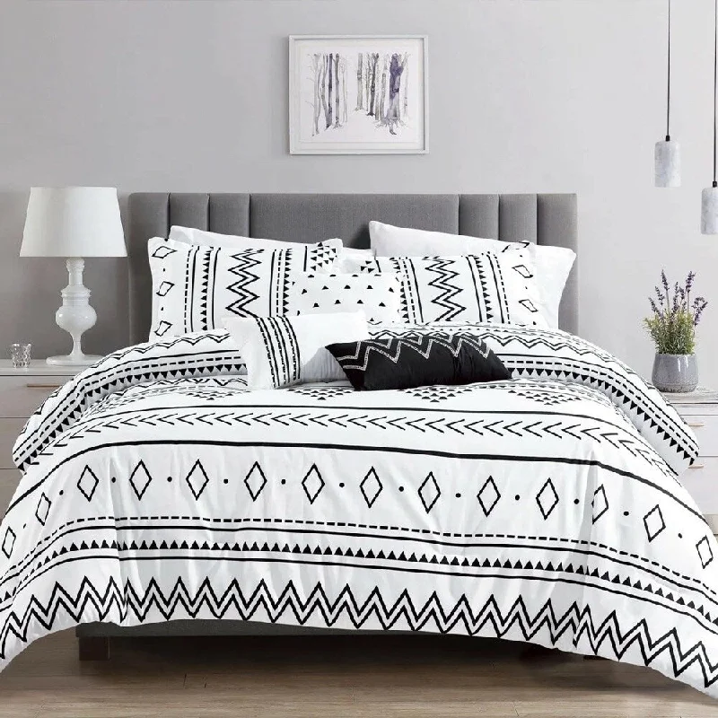 Mohair blankets with a unique sheen and softnessMohair blankets with a unique sheen and softness6pc King Bohemian Southwestern Aztec Comforter Black & White