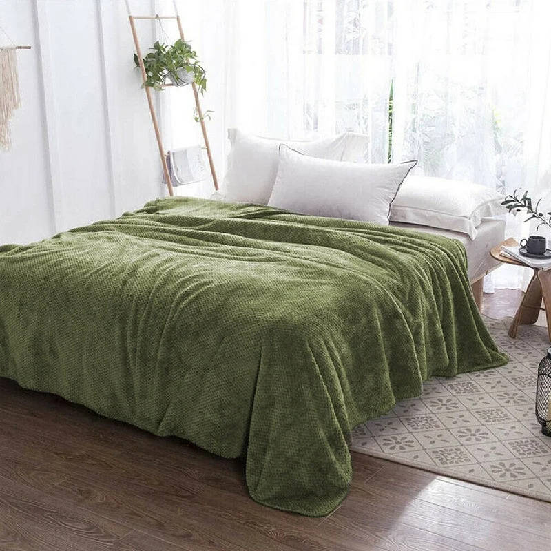 Rayon from bamboo blankets for a silky and breathable feelRayon from bamboo blankets for a silky and breathable feelSoft Faux Fur Fleece Reversible Blanket Throw Green