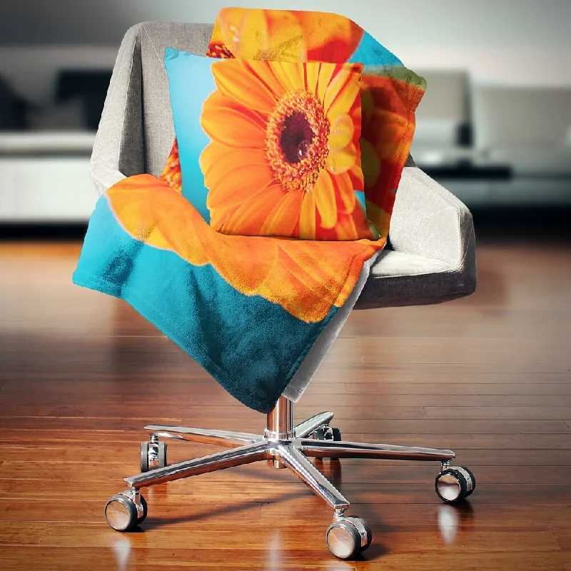 Cashmere blankets for ultimate softness and luxuryCashmere blankets for ultimate softness and luxuryDesignart 'Orange Daisy Gerbera Flower Close up' Flowers Throw Blanketwork