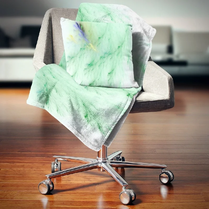 Chenille blankets with a thick and fuzzy textureChenille blankets with a thick and fuzzy textureDesignart 'Light Green Veins of Marble' Abstract Throw Blanket