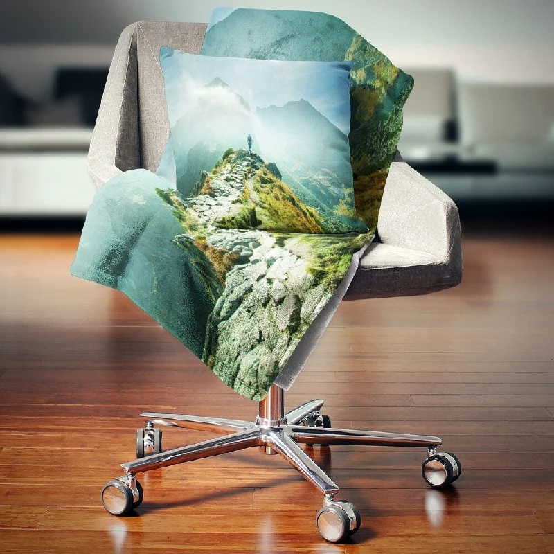 Cashmere blankets for ultimate softness and luxuryCashmere blankets for ultimate softness and luxuryDesignart 'Mountains Landscape' Photography Throw Blanket