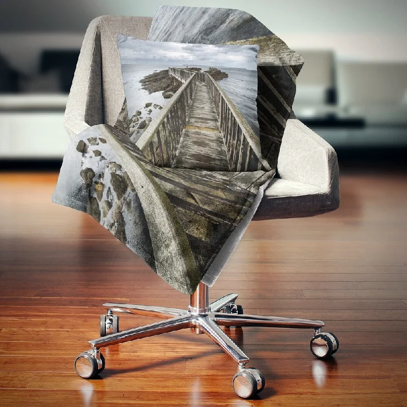 King - size blankets to cover large beds comfortablyKing - size blankets to cover large beds comfortablyDesignart 'Wooden Pier on North Irish Coastline' Sea Bridge Throw Blanket