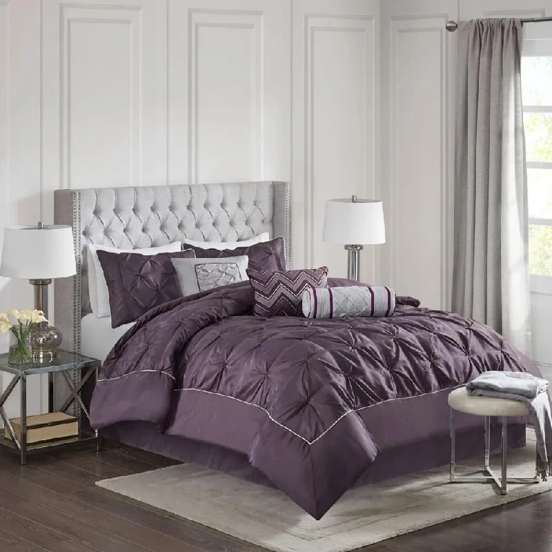 Chenille blankets with a thick and fuzzy textureChenille blankets with a thick and fuzzy texture7pc Full Embroidery Tufted Comforter Set Plum