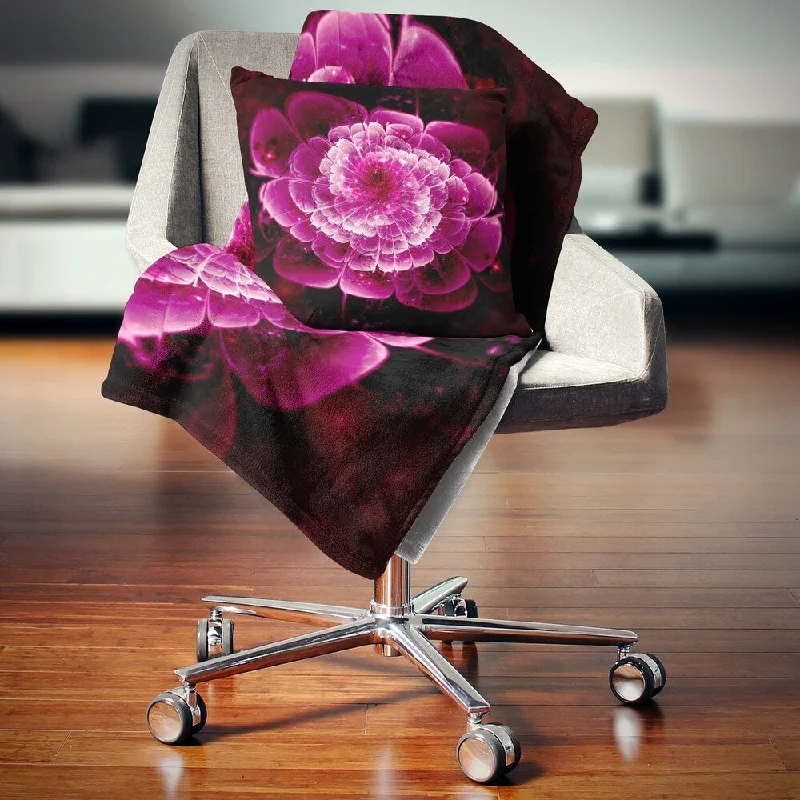 Linen blankets with a rustic and textured lookLinen blankets with a rustic and textured lookDesignart 'Fractal Flower Dark Pink' Floral Throw Blanket