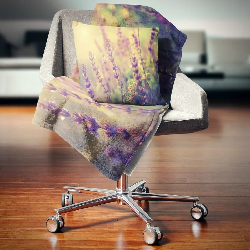 Cashmere blankets for ultimate softness and luxuryCashmere blankets for ultimate softness and luxuryDesignart 'Vintage Photo of Wild Purple Flower' Floral Throw Blanket Cashmere blankets for ultimate softness and luxuryCashmere blankets for ultimate softness and luxuryDesignart 'Vintage Photo of Wild Purple Flower' Floral Throw Blanket