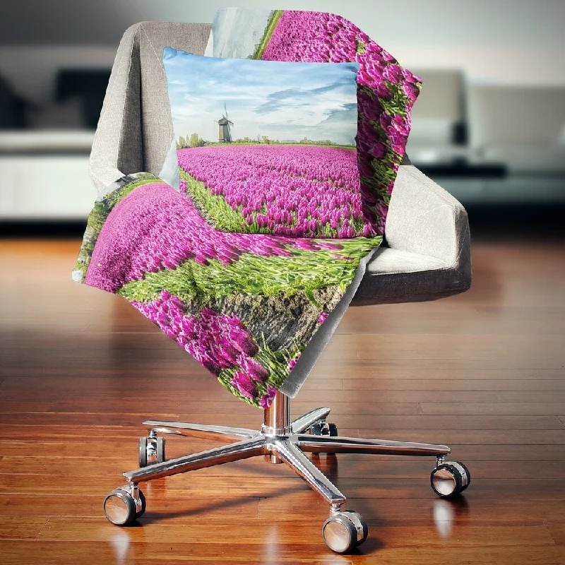 Linen blankets with a rustic and textured lookLinen blankets with a rustic and textured lookDesignart 'Traditional Holland Countryside' Landscape Fleece Throw Blanket Linen blankets with a rustic and textured lookLinen blankets with a rustic and textured lookDesignart 'Traditional Holland Countryside' Landscape Fleece Throw Blanket