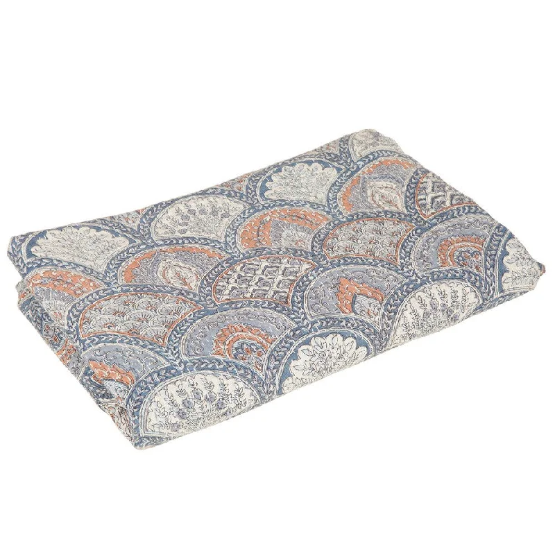 Linen blankets with a rustic and textured lookLinen blankets with a rustic and textured lookHandmade Vintage Kantha Indian Handmade Blue Fan Throw Bedspread
