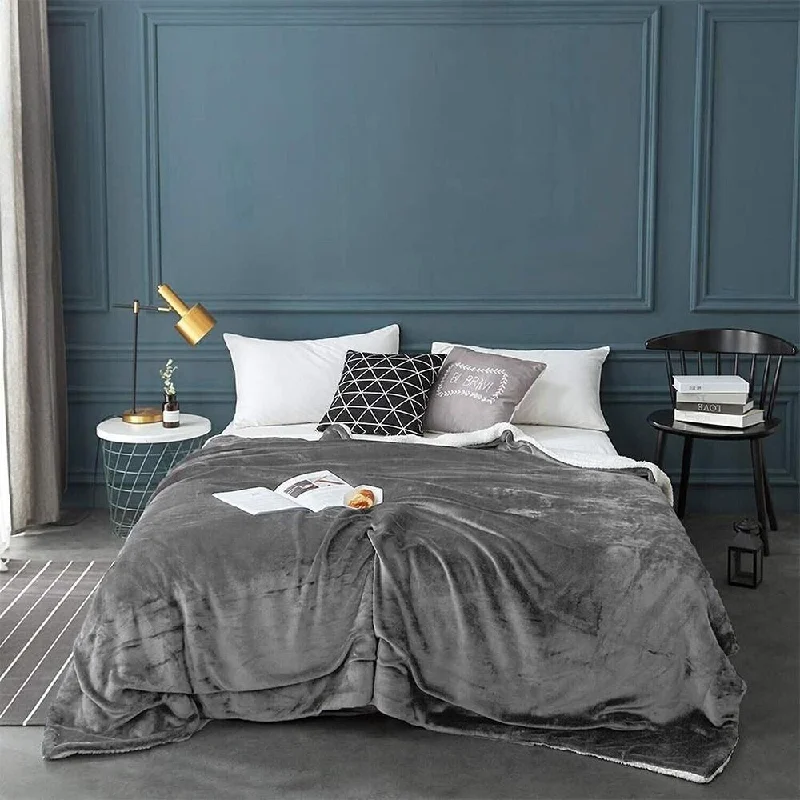 Chenille blankets with a thick and fuzzy textureChenille blankets with a thick and fuzzy textureKing Size Sherpa Fleece Bed Blanket Reversible Grey Chenille blankets with a thick and fuzzy textureChenille blankets with a thick and fuzzy textureKing Size Sherpa Fleece Bed Blanket Reversible Grey