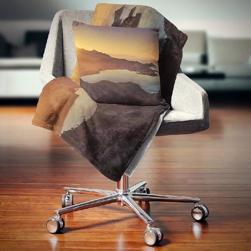 Silk blankets with a smooth and elegant touchSilk blankets with a smooth and elegant touchDesignart 'Portoferraio Bay Beach Aerial View' Seashore Throw Blanket Silk blankets with a smooth and elegant touchSilk blankets with a smooth and elegant touchDesignart 'Portoferraio Bay Beach Aerial View' Seashore Throw Blanket
