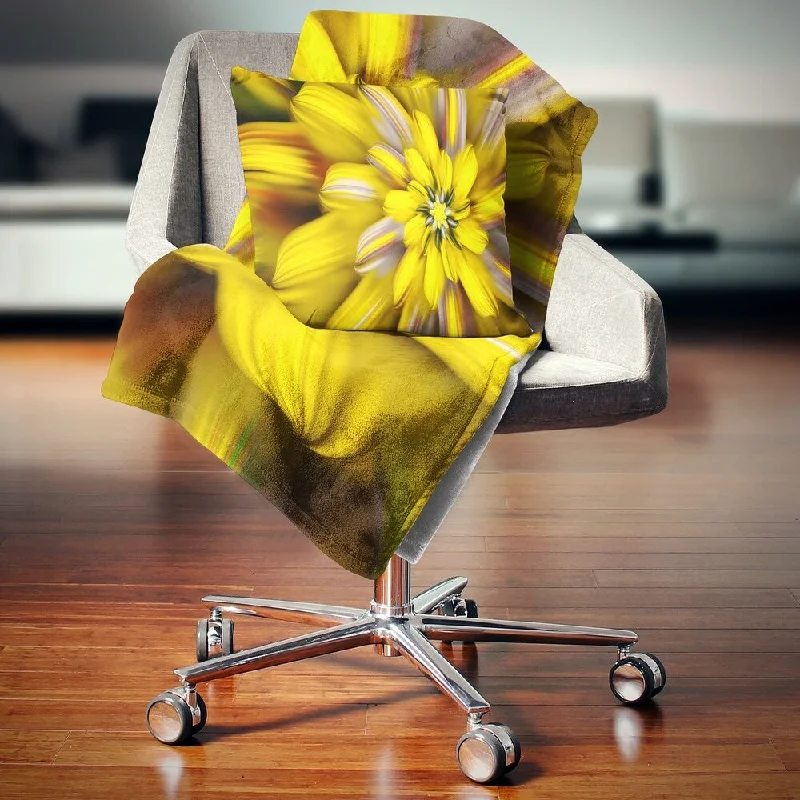 Alpaca wool blankets for a hypoallergenic and warm optionAlpaca wool blankets for a hypoallergenic and warm optionDesignart 'Massive Yellow Fractal Flower' Floral Throw Blanket Alpaca wool blankets for a hypoallergenic and warm optionAlpaca wool blankets for a hypoallergenic and warm optionDesignart 'Massive Yellow Fractal Flower' Floral Throw Blanket