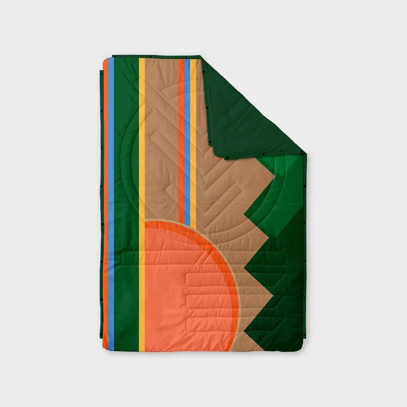 Recycled polyester blankets for an eco - conscious optionRecycled polyester blankets for an eco - conscious optionVOITED Recycled Ripstop Outdoor Camping Blanket - Harvest Moon