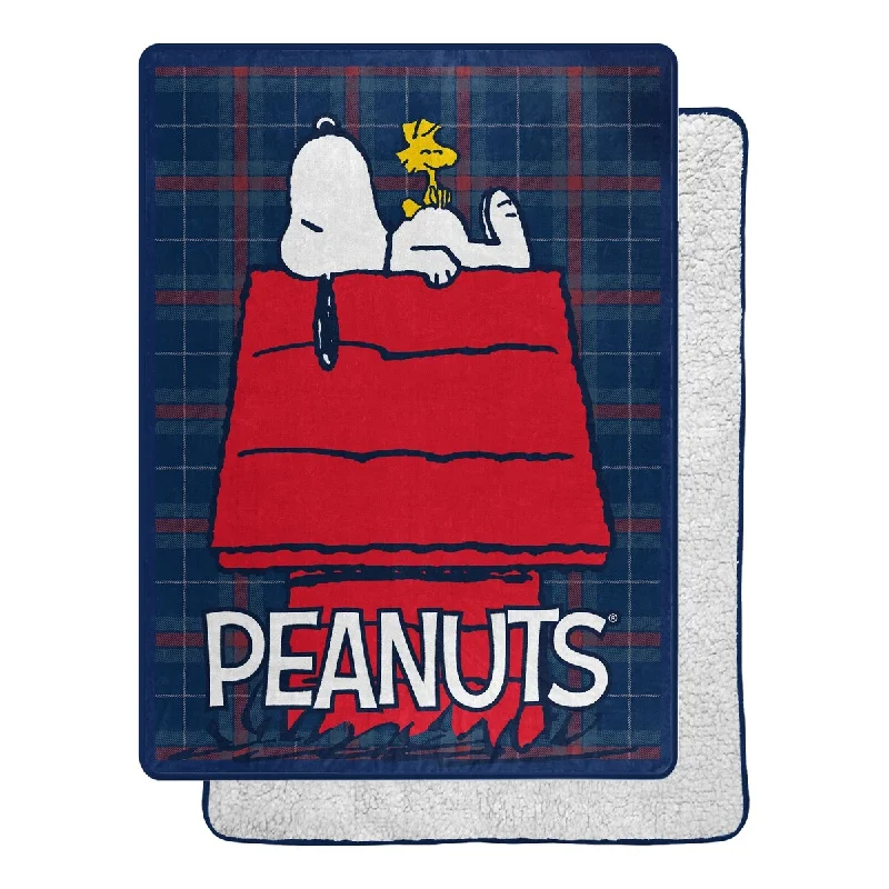 Mohair blankets with a unique sheen and softnessMohair blankets with a unique sheen and softnessPeanuts - Cozy Plaid