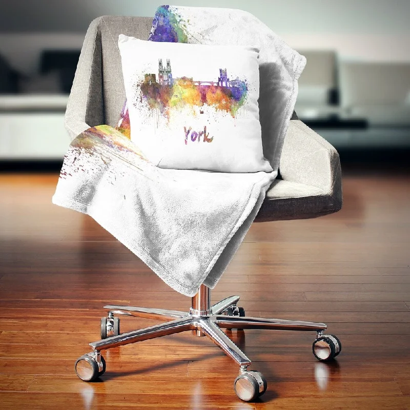 Cotton blankets for breathability and a lightweight feelCotton blankets for breathability and a lightweight feelDesignart 'York Skyline' Cityscape Throw Blanket
