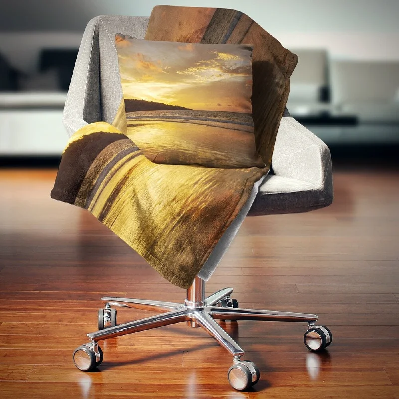 Mohair blankets with a unique sheen and softnessMohair blankets with a unique sheen and softnessDesignart 'Amazing Beach with Beautiful Breaking Waves' Modern Beach Throw Blanket