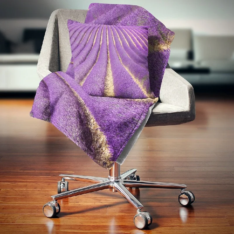 Queen - size blankets for standard - sized bedsQueen - size blankets for standard - sized bedsDesignart 'Beautiful Pattern of Blooming Lavender' Flower Throw Blanket Queen - size blankets for standard - sized bedsQueen - size blankets for standard - sized bedsDesignart 'Beautiful Pattern of Blooming Lavender' Flower Throw Blanket