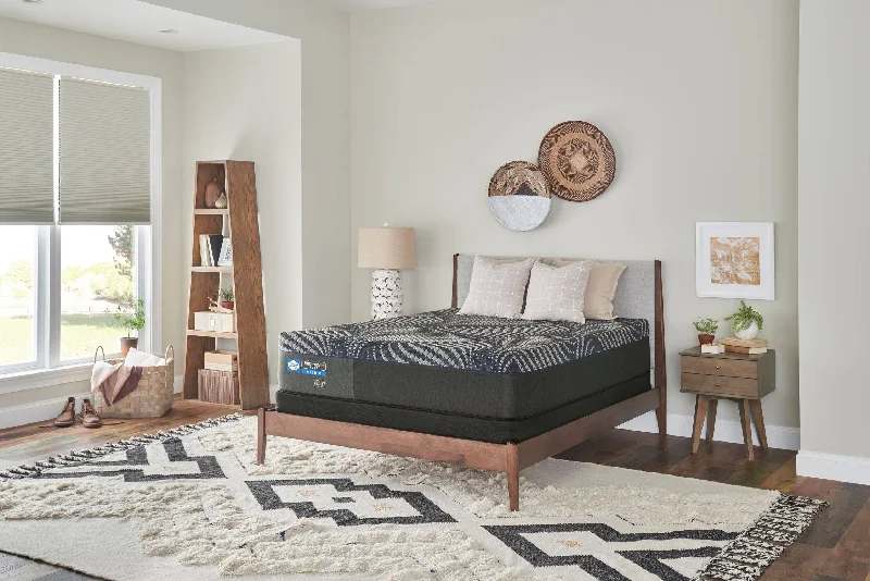 Wool - filled mattresses for natural insulation and moisture - wickingSealy Posturepedic® Plus Albany Medium 13" Hybrid Mattress