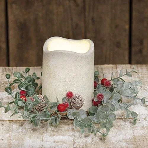 Bed skirts with a soft fleece lining for added comfortFlocked Eucalyptus & Red Sugar Berry Ring