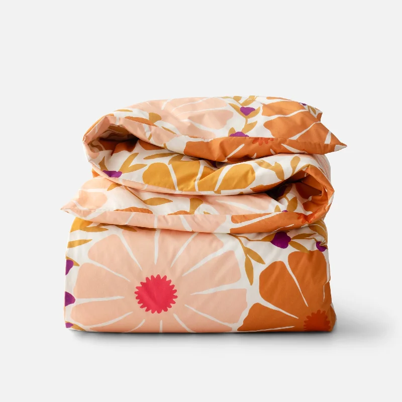 Synthetic fiber duvets filled with microfiber for a soft and lightweight feelSunburst Floral Duvet Cover