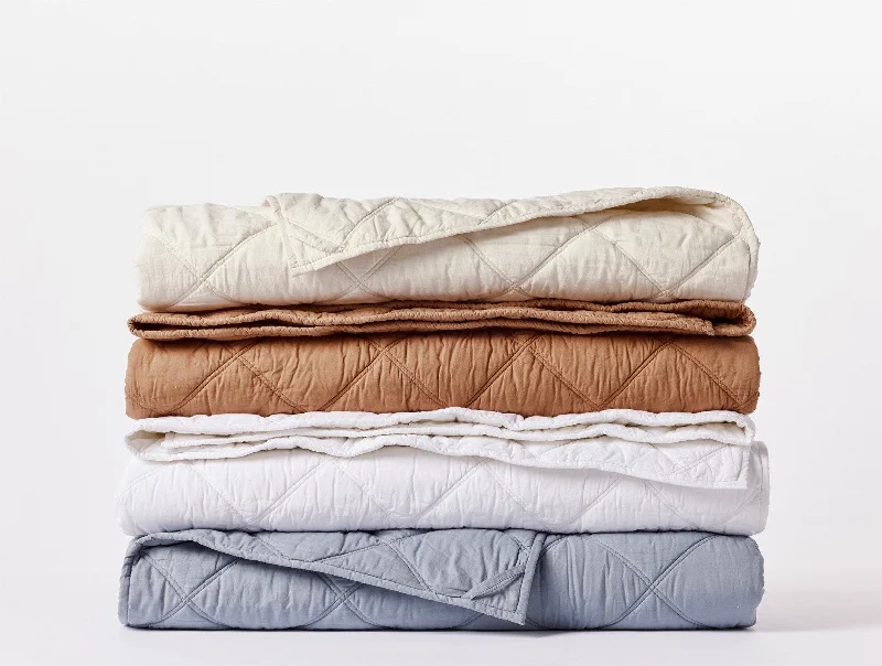 Down Alternative Pillows for Ethical ChoicesDiamond-Stitched Organic Cotton Comforter - Renewed