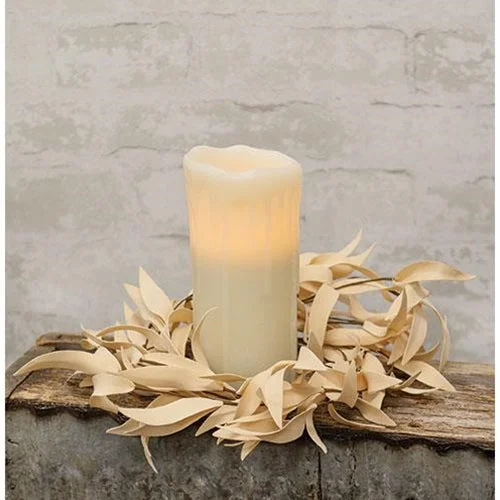Bed skirts with a scalloped hem for a charming detailButtercup Herb Leaves Ring