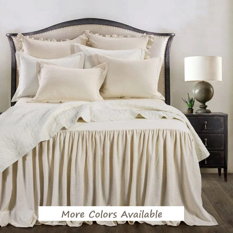 silk bedspreads with a luxurious and smooth textureLuna Washed Linen Bedspread Set