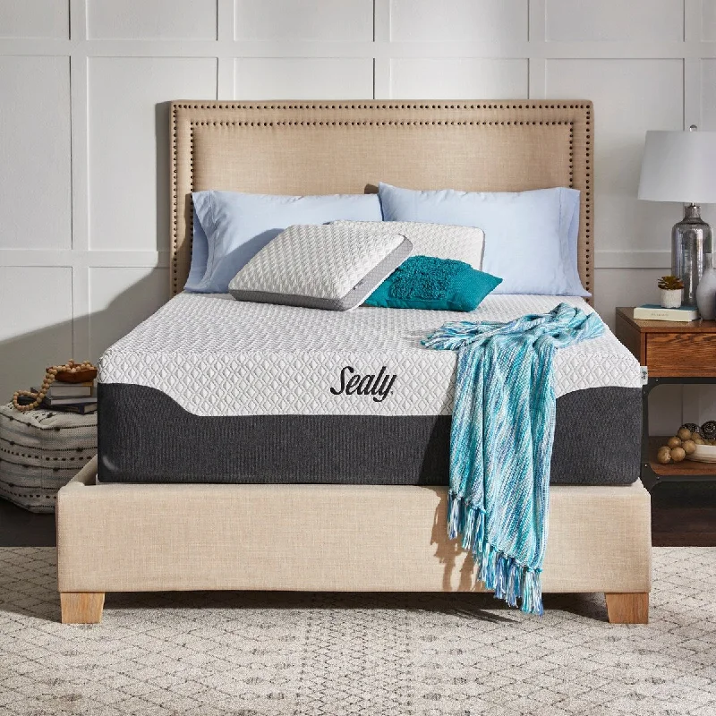 King - size mattresses for spacious master bedroomsSealy 14" Hybrid Mattress-in-a-Box with Cool & Clean Cover King - size mattresses for spacious master bedroomsSealy 14" Hybrid Mattress-in-a-Box with Cool & Clean Cover