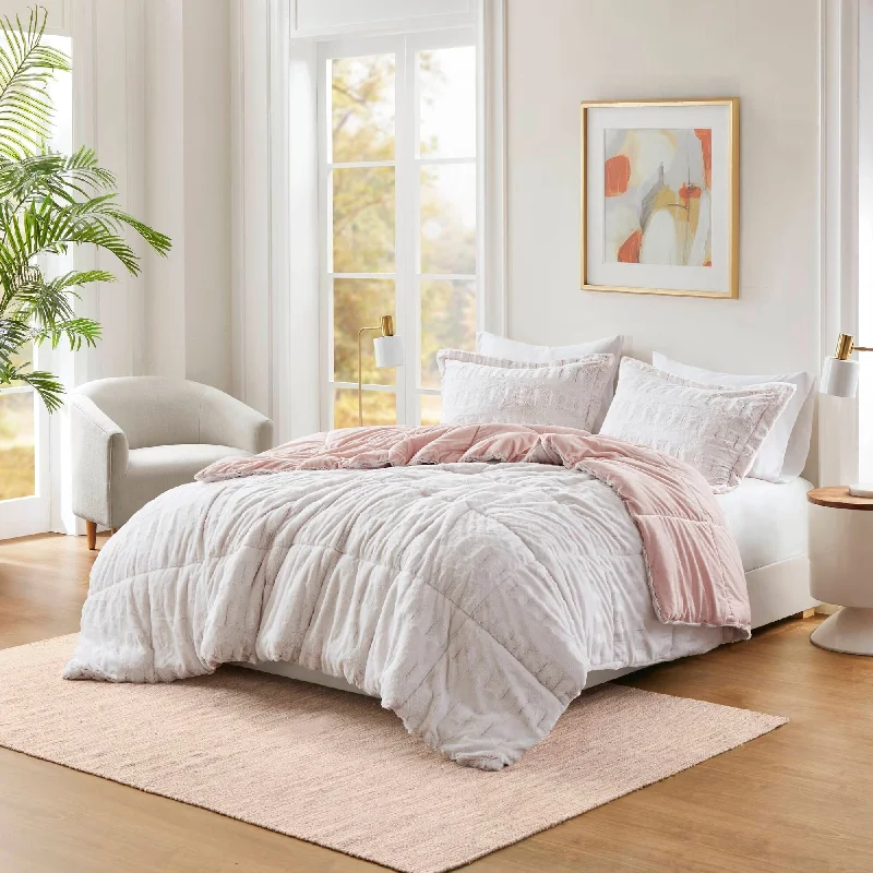 Bamboo - fiber - filled comforters with antibacterial and breathable qualitiesMadison Park Margot Back Print Long Fur Comforter Set
