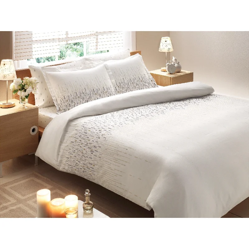 Synthetic fiber duvets filled with microfiber for a soft and lightweight feelBrielle Home Rayon from Bamboo Twill 3-piece Duvet Cover Set with Giftable Box Synthetic fiber duvets filled with microfiber for a soft and lightweight feelBrielle Home Rayon from Bamboo Twill 3-piece Duvet Cover Set with Giftable Box