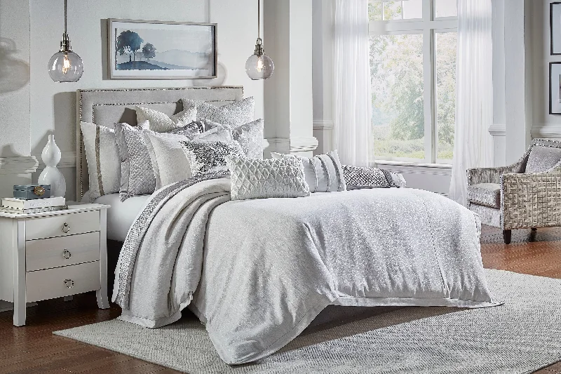 Organic cotton - filled duvets for a chemical - free and eco - friendly choiceLyra Duvet Set Organic cotton - filled duvets for a chemical - free and eco - friendly choiceLyra Duvet Set