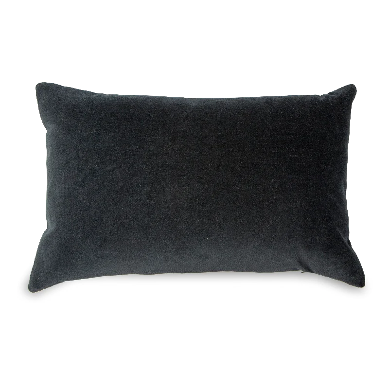 Travel Pillows for Long JourneysSolid Velvet Pillow
