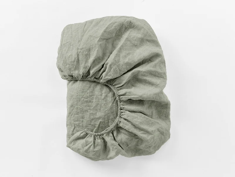 Round Pillows for Boho-Style InteriorsOrganic Relaxed Linen Fitted Sheet - Renewed