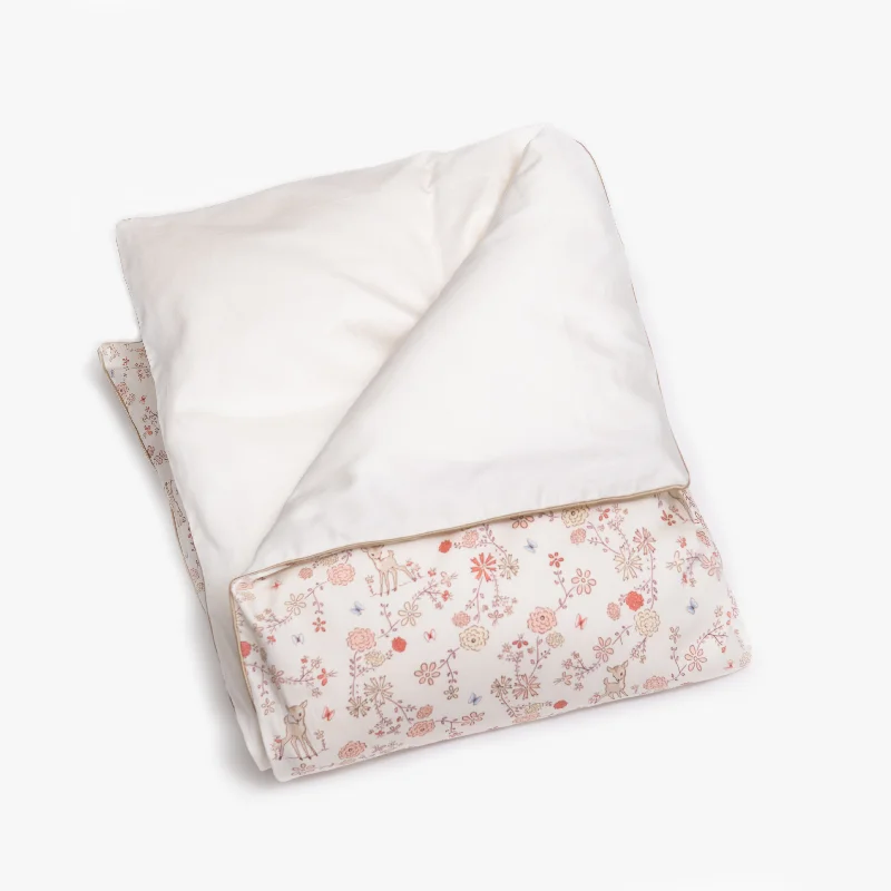 Wool - filled duvets for natural insulation and moisture - wicking propertiesInto The Woodlands Baby Duvet - Ivory Wool - filled duvets for natural insulation and moisture - wicking propertiesInto The Woodlands Baby Duvet - Ivory
