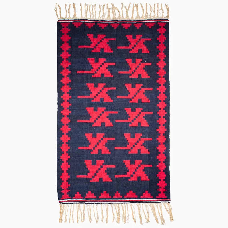 Adjustable Pillows for Customized ComfortHong Kong Holiday Rug