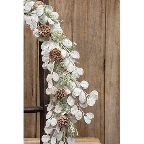 Checkered bed skirts for a classic patternSilver Dollar Shine Garland