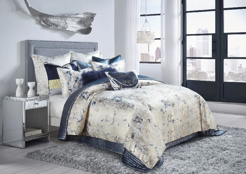 Polyester - filled duvets known for their durability and easy careAmalfi Navy Gold Duvet Polyester - filled duvets known for their durability and easy careAmalfi Navy Gold Duvet