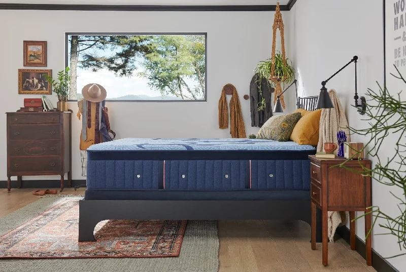 Gel - infused memory foam mattresses for cooler sleepStearns & Foster® Lux Hybrid Soft Mattress Gel - infused memory foam mattresses for cooler sleepStearns & Foster® Lux Hybrid Soft Mattress