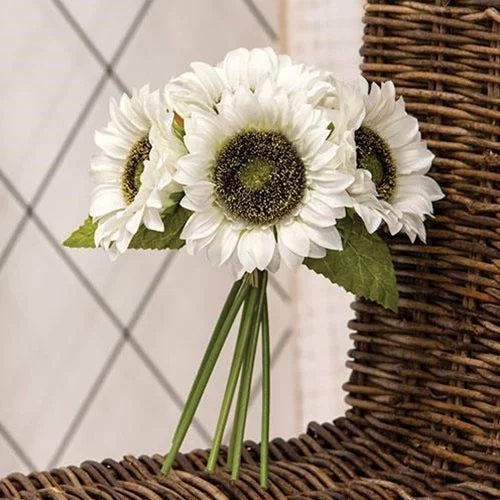 Bed skirts with a country - style patternWhite Sunflowers Bouquet