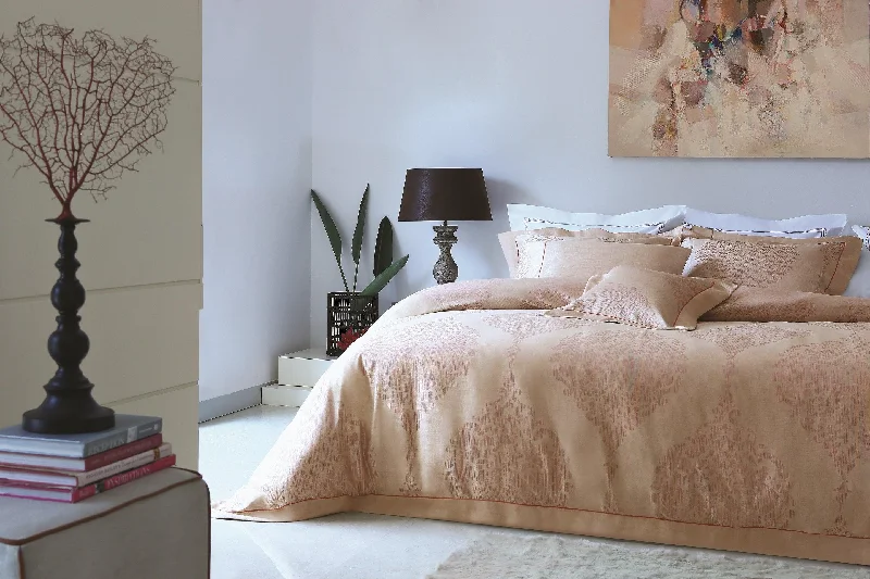 Synthetic fiber duvets filled with microfiber for a soft and lightweight feelValeron® Vincent 100% Pima Cotton Luxury Duvet Cover Set Synthetic fiber duvets filled with microfiber for a soft and lightweight feelValeron® Vincent 100% Pima Cotton Luxury Duvet Cover Set