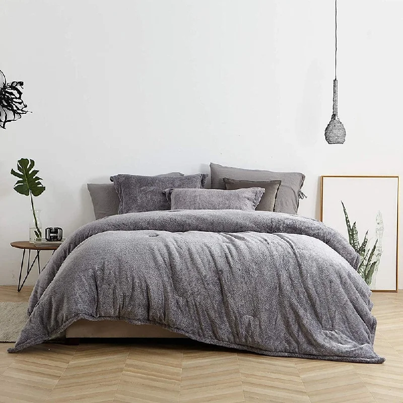 Latex - filled comforters with a bouncy texture and good supportComa Inducer Comforter Set - UB-Jealy - Slate Black